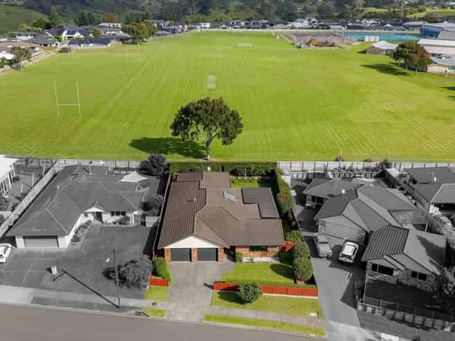 18 Alva Glen Place, Pyes Pa