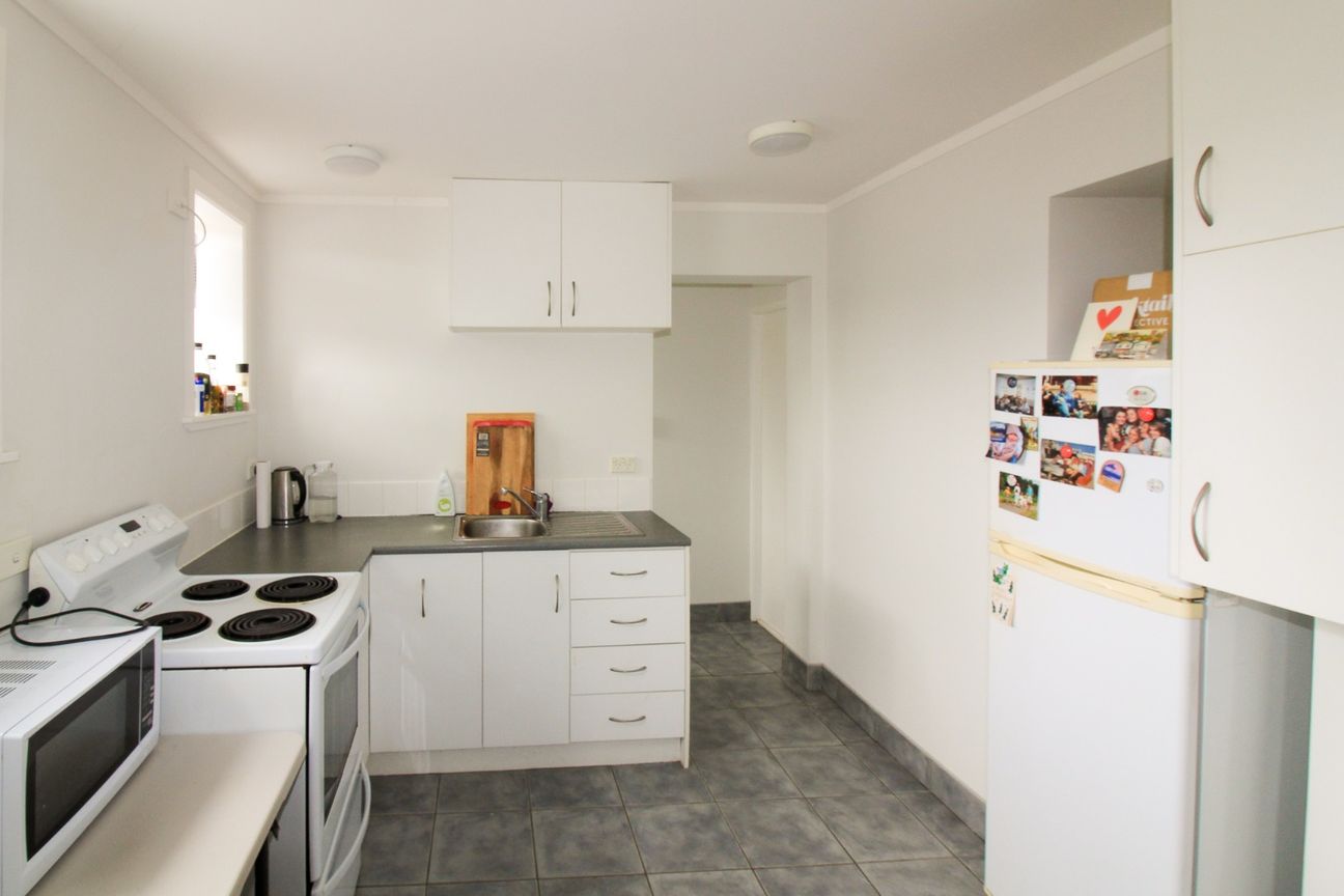 Lovely one bedroom with sea views - Widok 5