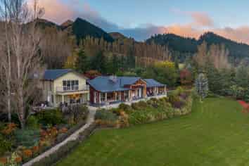 Accommodation Retreat + Event Venue