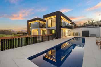 2 Toscana Drive, Flat Bush