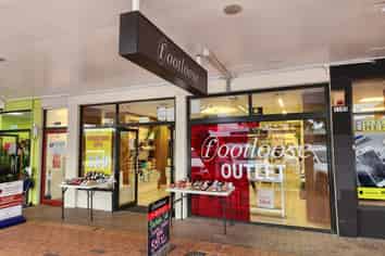 Fabulous Retail Area