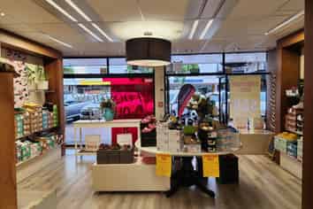 Fabulous Retail Area