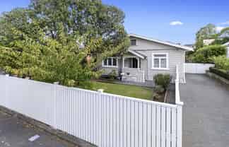 8 Hammond Street, Hamilton Central