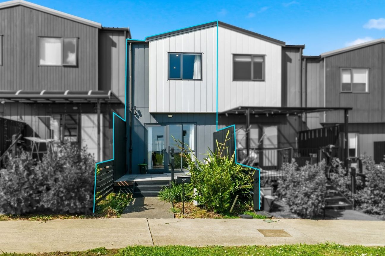 Modern 3 Bedroom Townhouse with Views & Carpark In Totara Park - Bild 2