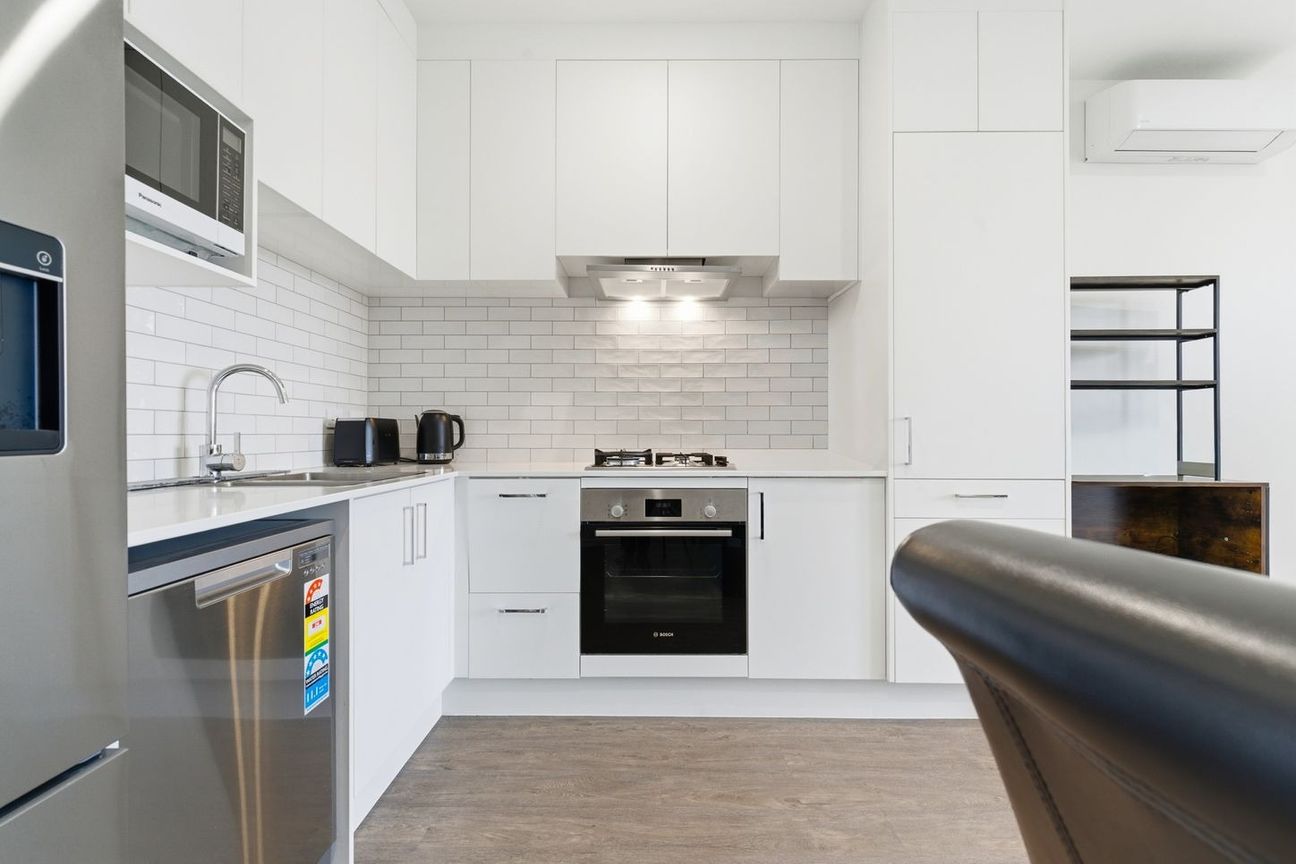 Modern 3 Bedroom Townhouse with Views & Carpark In Totara Park - Bild 4