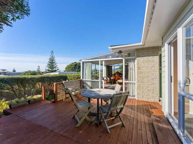 49 William Street, Waikanae Beach