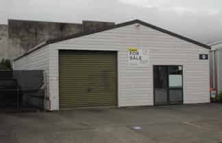 Inner city - industrial workshop 