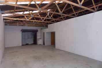Inner city - industrial workshop 