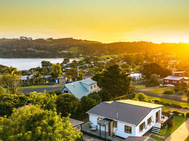 32 Kiwi Street, Oneroa