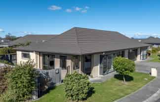 54 Ashmore Park, Carterton