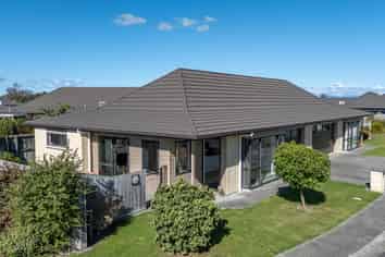 54 Ashmore Park, Carterton