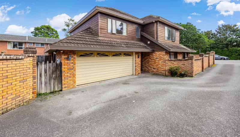  1/11 Mount Saint John Avenue, Epsom