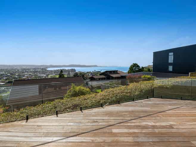 236 Whangaparaoa Road, Red Beach