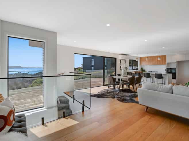 236 Whangaparaoa Road, Red Beach