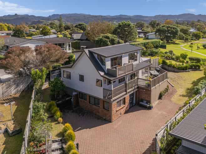 9 Britannia Dell, Pauanui