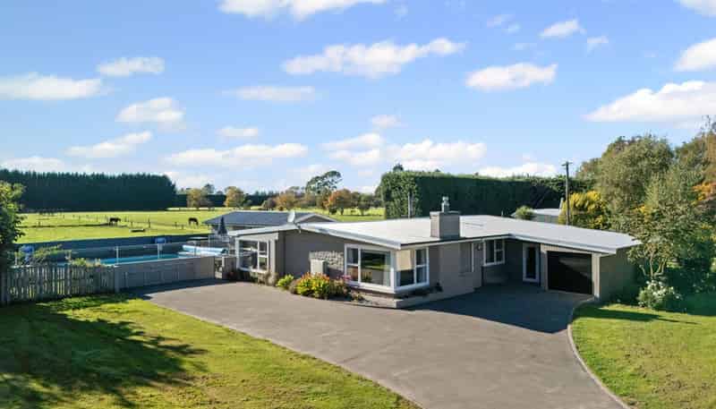 400 Racecourse Road, Allenton