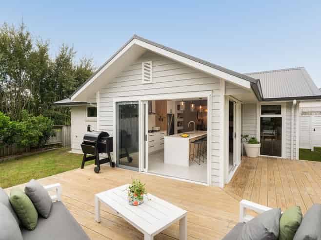 16 Okataina Street, Pyes Pa