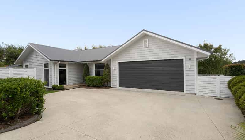 16 Okataina Street, Pyes Pa