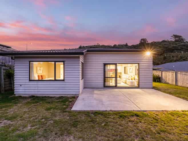 12 Moonsail Drive, Whitby