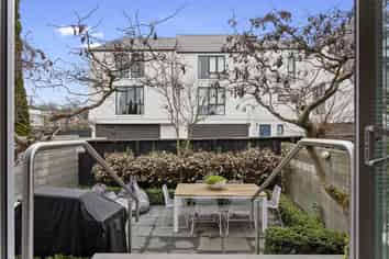 8/77 Carlton Mill Road, Merivale