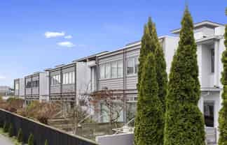 8/77 Carlton Mill Road, Merivale