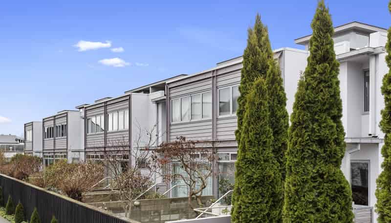 8/77 Carlton Mill Road, Merivale