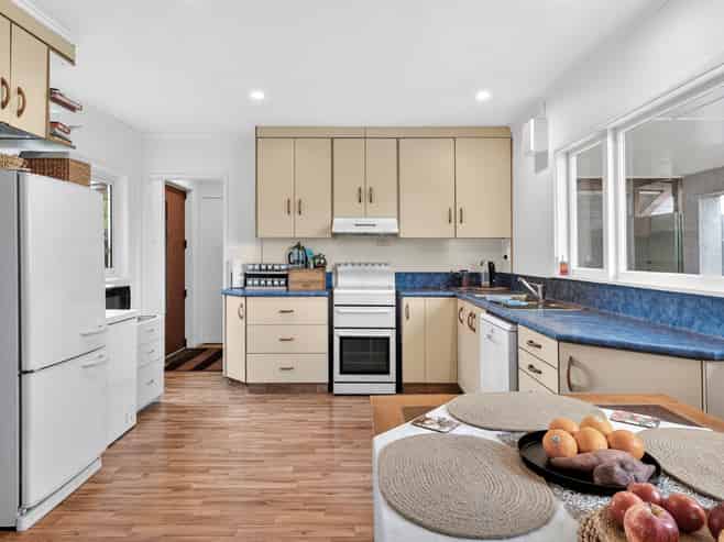 5 Reeves Street, Stoke