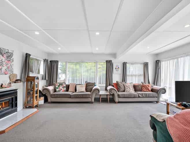 5 Reeves Street, Stoke