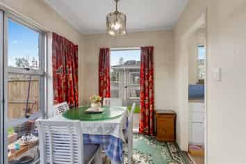 22 Buckley Grove, Paraparaumu