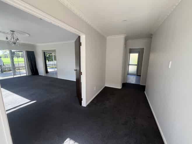 8 McInnes Place, Queenwood