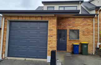 126/172 McLeod Rd, Te Atatu South