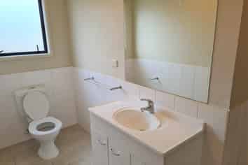 126/172 McLeod Rd, Te Atatu South