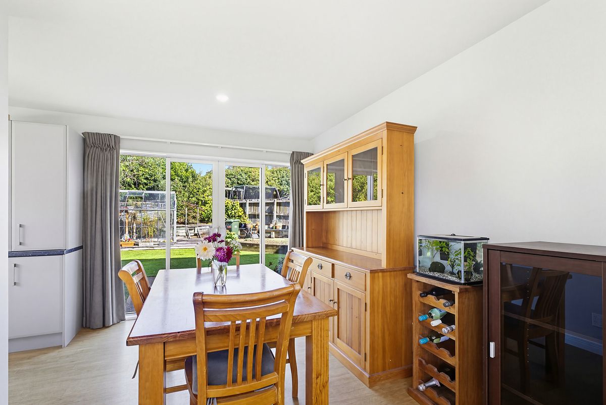 Flexible Family Living in Whitby - Widok 6