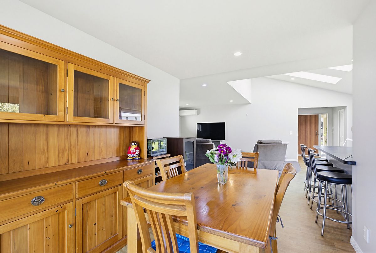 Flexible Family Living in Whitby - Więcej