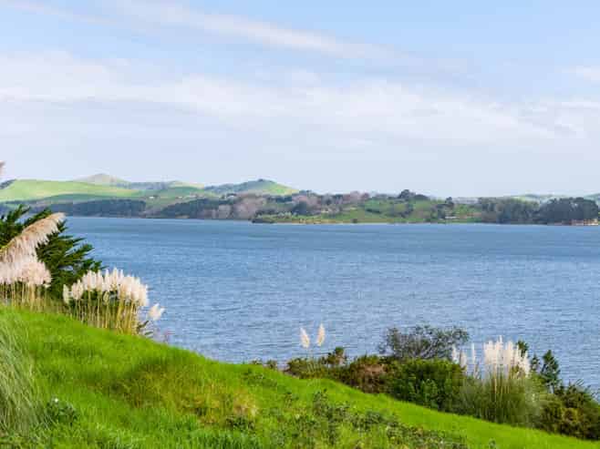 574A and 574B Pahi Road, Pahi