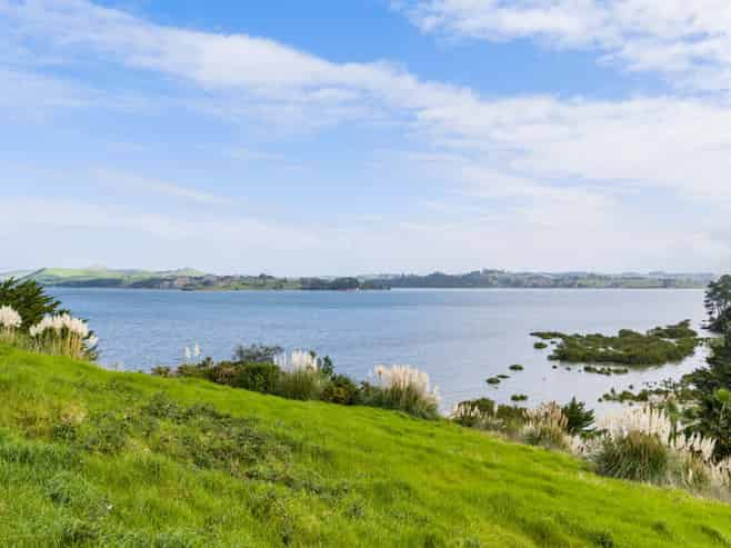 574A and 574B Pahi Road, Pahi