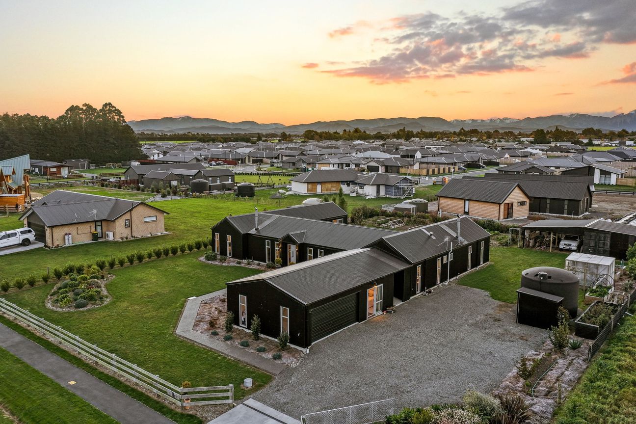 Modern Multi-Generational Living - Vista 5