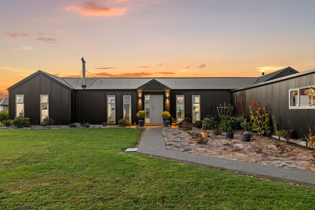 Modern Multi-Generational Living - Vista 6
