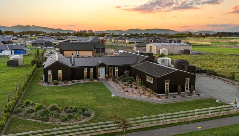 76 Summers Road, Darfield