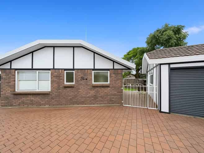 76B Bellevue Road, Brookfield