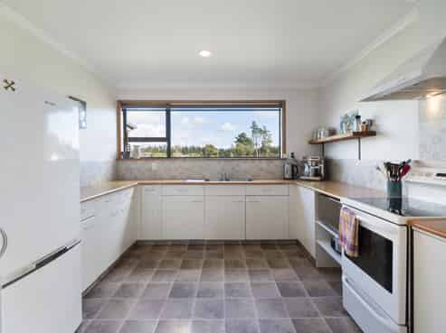363 Brandon Hall Road, Bulls
