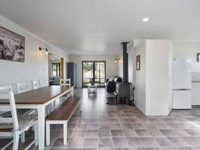 363 Brandon Hall Road, Bulls