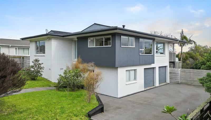 34 Sunnyhill Crescent, Sunnyhills