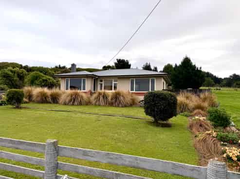 2417 Bluff Highway, Bluff