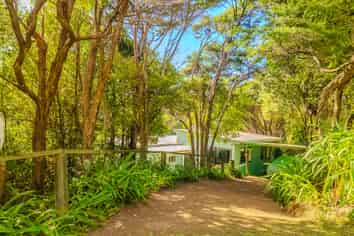 47 Hill Road, Palm Beach