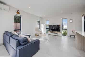 41 Port Way, Rosehill