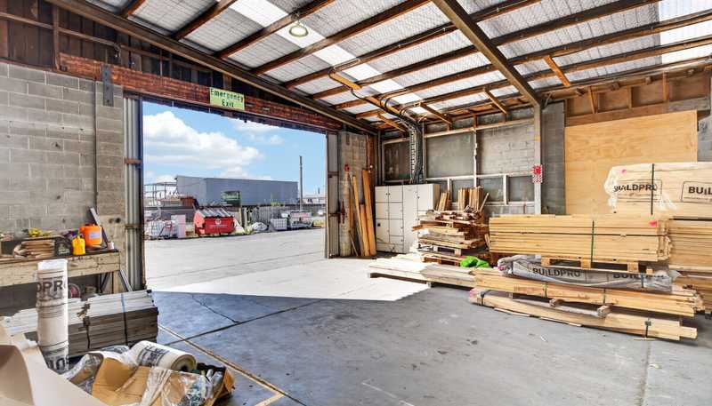 1200 Main North Road, Kainga