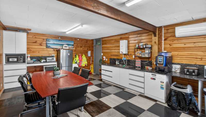 1200 Main North Road, Kainga