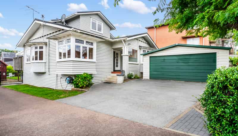 1 Rangiatea Road, Epsom