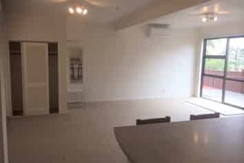 A/87 Victory Crescent, Tawa